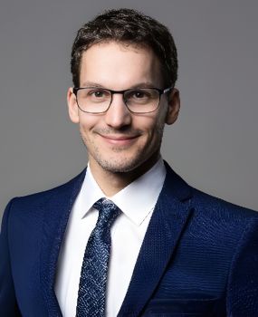 Dr. Josef Ecker